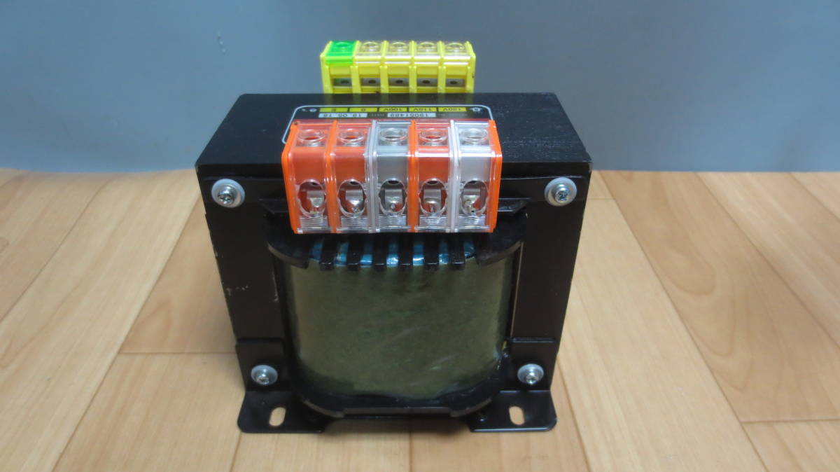 〇 M21シリーズ マルチトランス M21-750E 〇 | マルチトランス スワロー電機 単相複巻 降圧電源トランス 240&frasl;220&frasl;200Vから120&frasl;110&frasl;100V