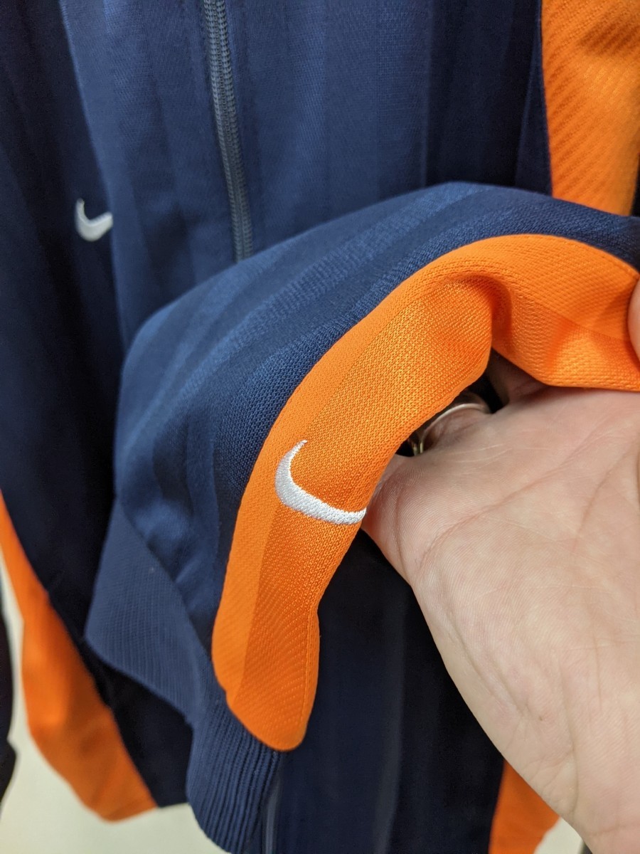 ナイキ ジャージ上下 セットアップ メンズl 紺オレンジ トレーニングウェア704 ナイキ 売買されたオークション情報 Yahooの商品情報をアーカイブ公開 オークファン Aucfan Com