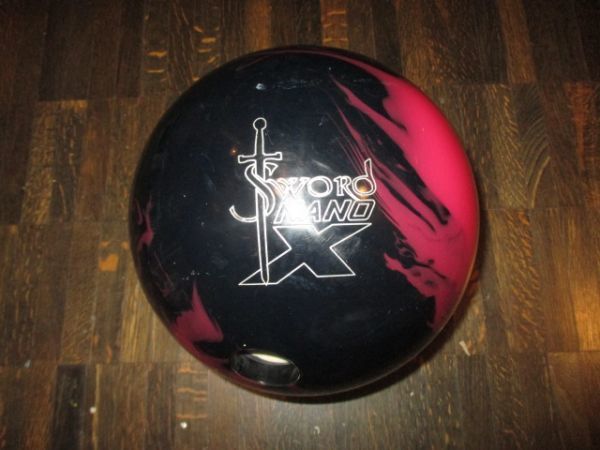 □ストーム ソード ナノ X 14ポンド軽め 中古 美品 15ゲーム前後 STORM