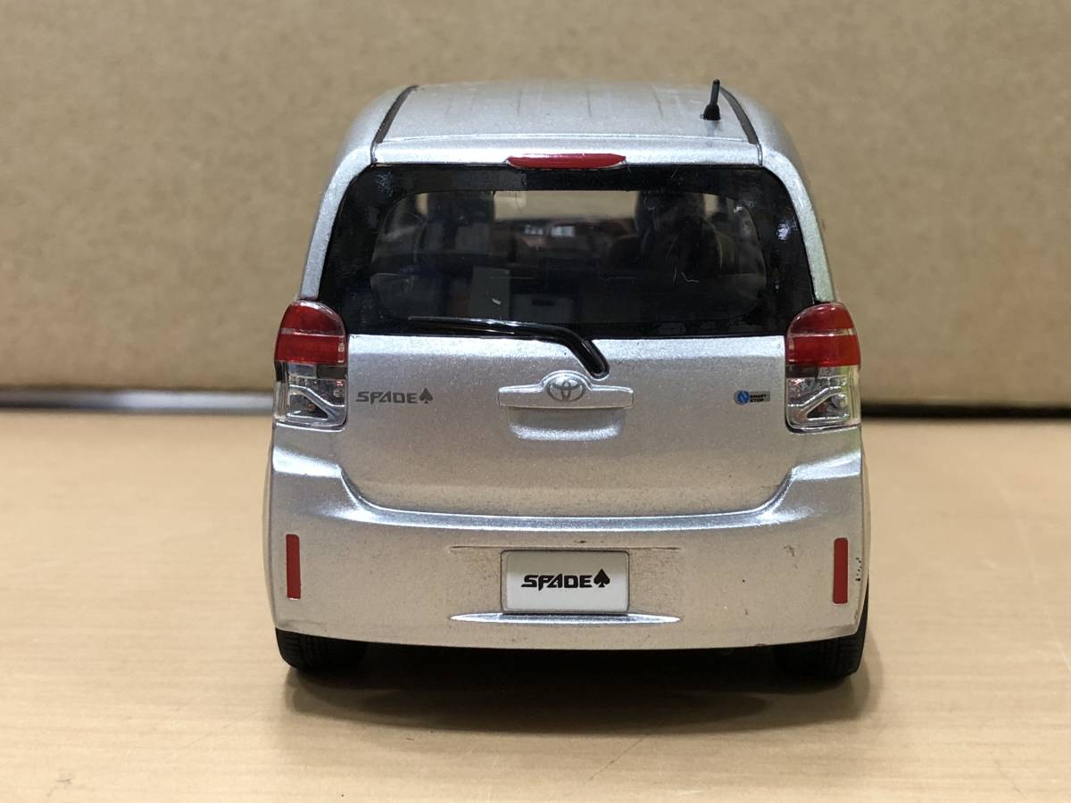 トヨタ スペイド Spade カラーサンプル ミニカー スペード シルバー 乗用車 売買されたオークション情報 Yahooの商品情報をアーカイブ公開 オークファン Aucfan Com