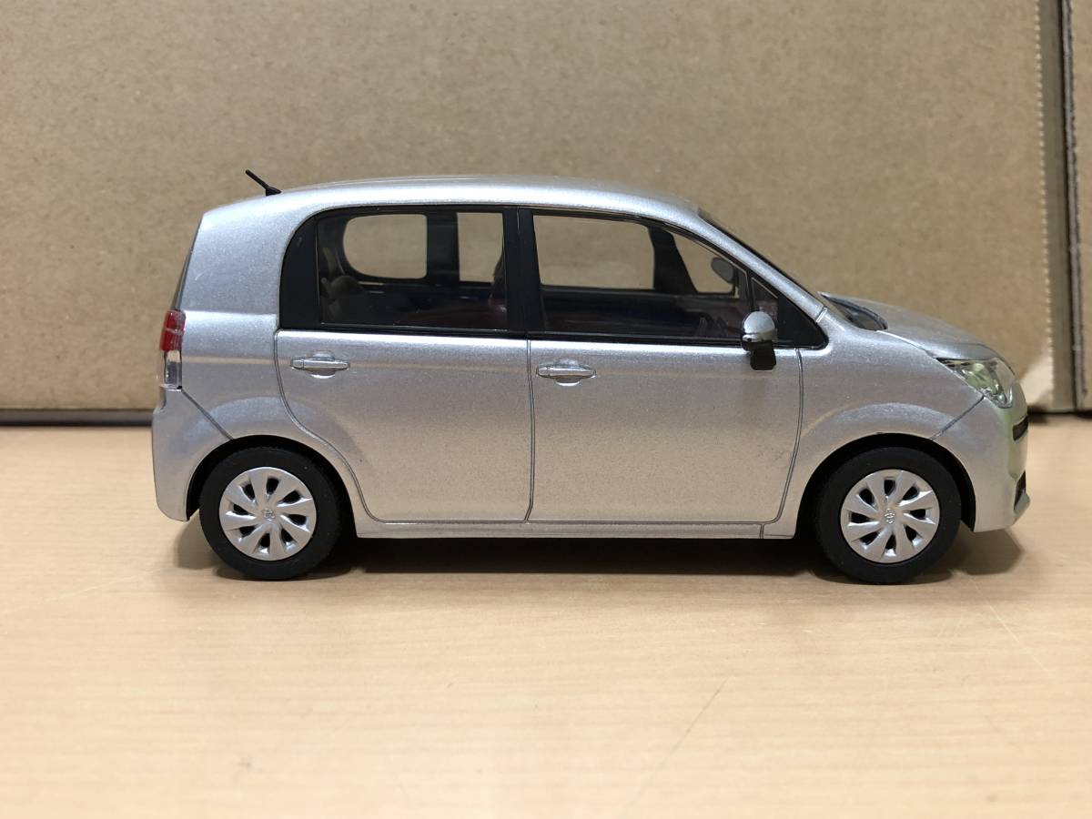 トヨタ スペイド Spade カラーサンプル ミニカー スペード シルバー 乗用車 売買されたオークション情報 Yahooの商品情報をアーカイブ公開 オークファン Aucfan Com