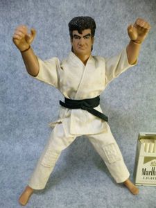 せがた三四郎フィギュア「セガサターン」タカラ製・ジャンク(芸能人