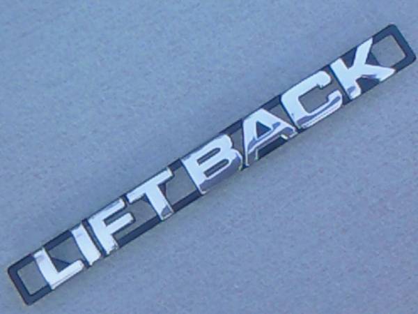 初代セリカｌｂエンブレムトヨタ旧車当時物ta27ra25ta22 18rg2tg トヨタ 売買されたオークション情報 Yahooの商品情報をアーカイブ公開 オークファン Aucfan Com