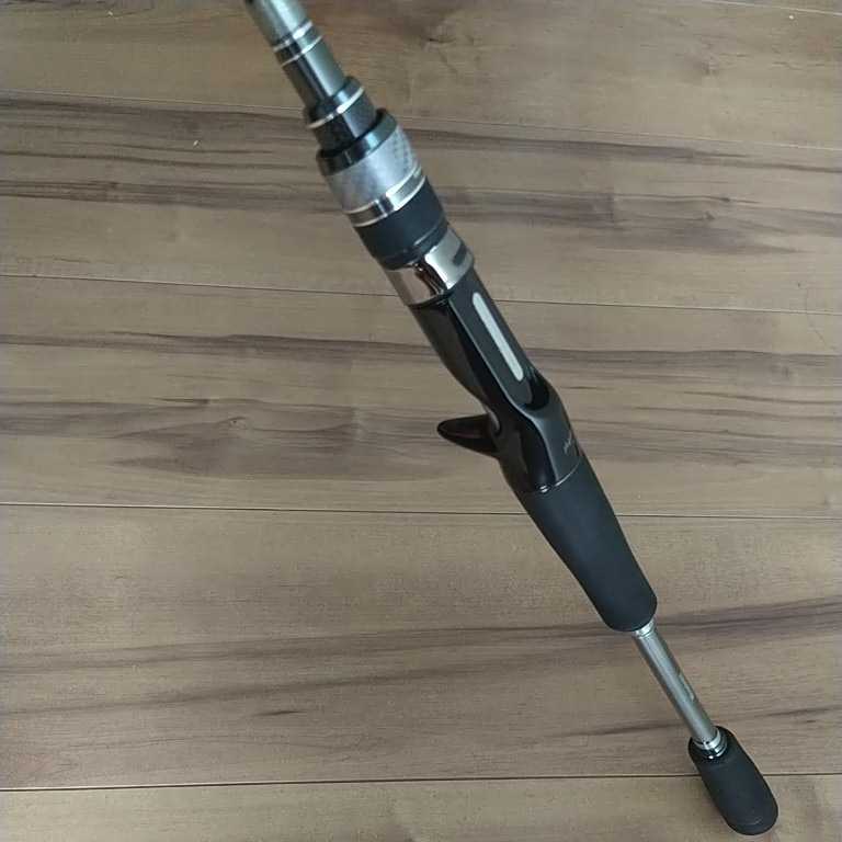 Megabass メガバス ルアーロッド XOR Silver Shadow SSR-610ML ☆ 72A02-8