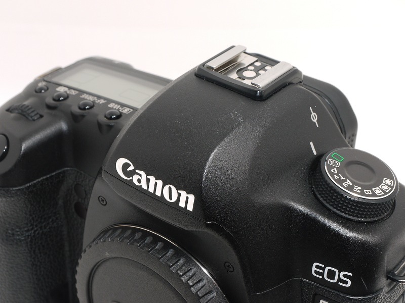CBA01 Canon キヤノン EOS 5D Mark II ボディ おまけCFカード付き(キヤノン)｜売買されたオークション情報