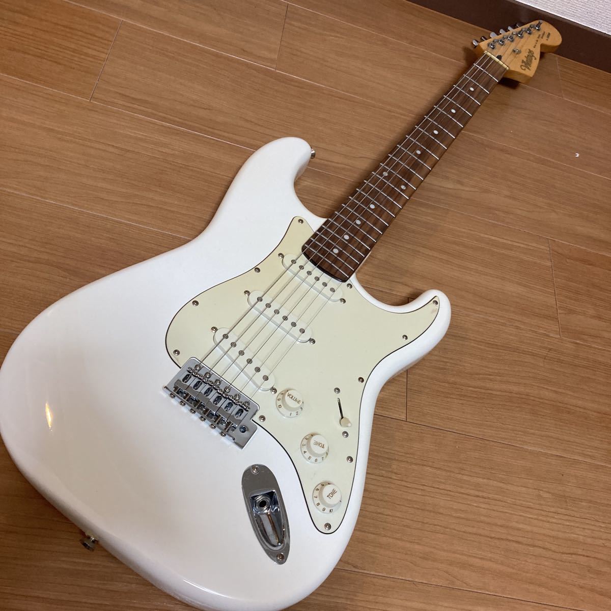 中古美品】☆エレキギター／Vintage ビンテージ born In the States