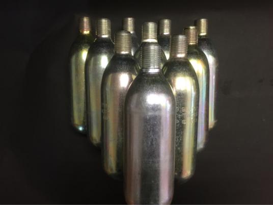 即日発送 ｃｏ２ボンベ ６４ｇ １０本セット 汎用タイプ ボンベネジサイズ 5 8ｘ18ｕｎｆ ボンベ 売買されたオークション情報 Yahooの商品情報をアーカイブ公開 オークファン Aucfan Com