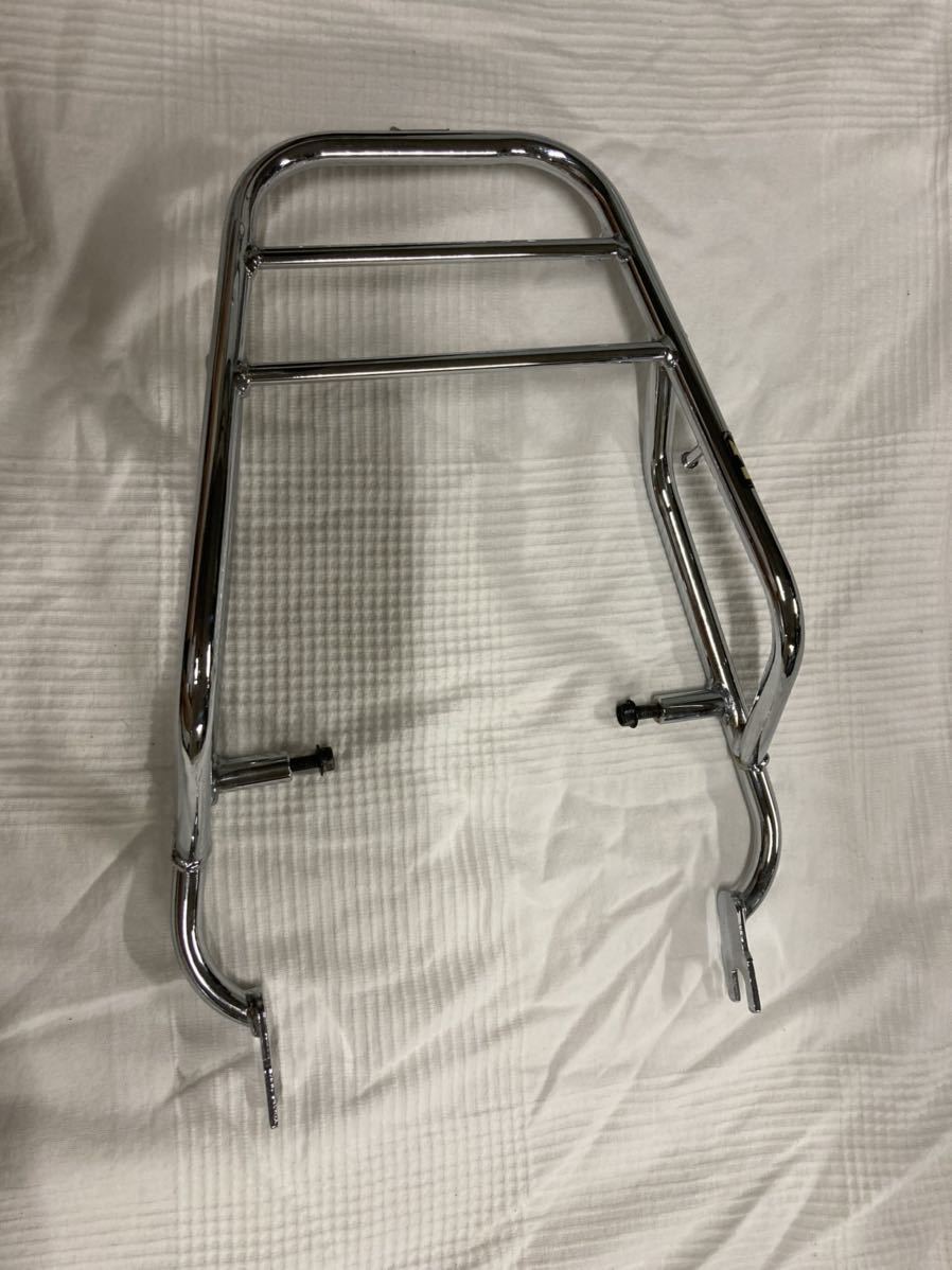 送料込み　W650 リアキャリア　荷台　中古美品 w650 リアキャリア カワサキ純正 中古品 【公式通販】