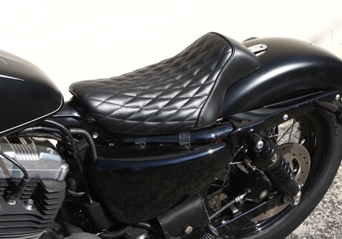 ★送料無料★　イージーライダース ダイアゴナルシート　04~スポーツスター 美品　検索 トランプ　ラペラ　サンダンス　ホットドック　K&H 