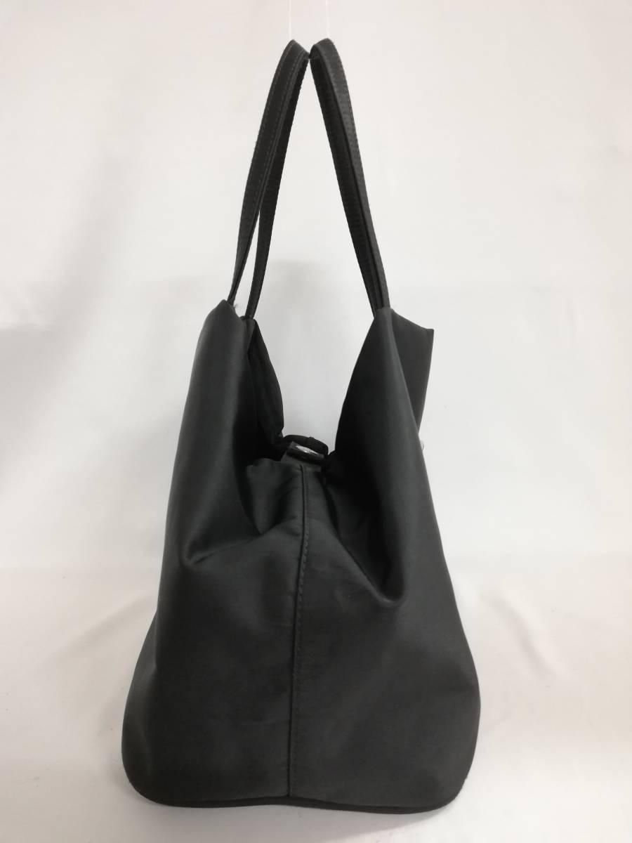FENDI ナイロン フェンディ ブラック ハンドバッグ Fendi トートバッグ
