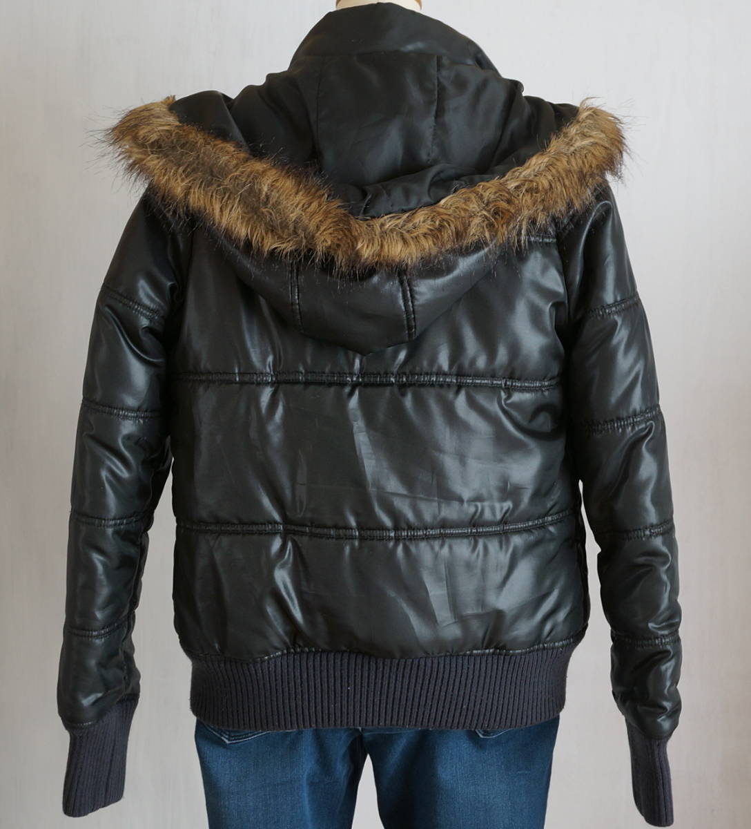 ROXY ファー付きブラックアノラックジャケット ROXY(ロキシー ROXY ファー付きブラックアノラックジャケット ROXY(ロキシー