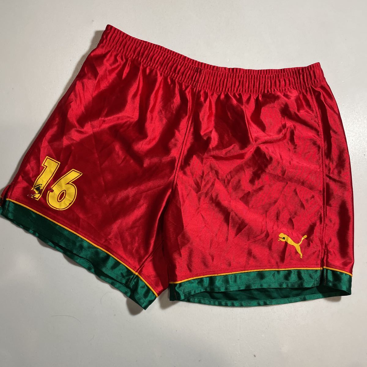 プーマ Puma 赤 レッド サッカー トレーニング用 光沢サカパン サッカーパンツ Lサイズ Lサイズ 売買されたオークション情報 Yahooの商品情報をアーカイブ公開 オークファン Aucfan Com