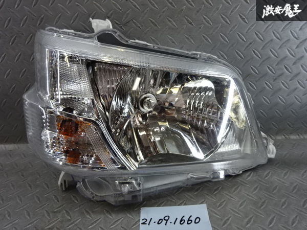 ダイハツ純正 S321V S331V ハイゼット カーゴ 後期 ハロゲン ヘッドライト ヘッドランプ 右側 運転席側 ICHIKOH 1969 棚2L11