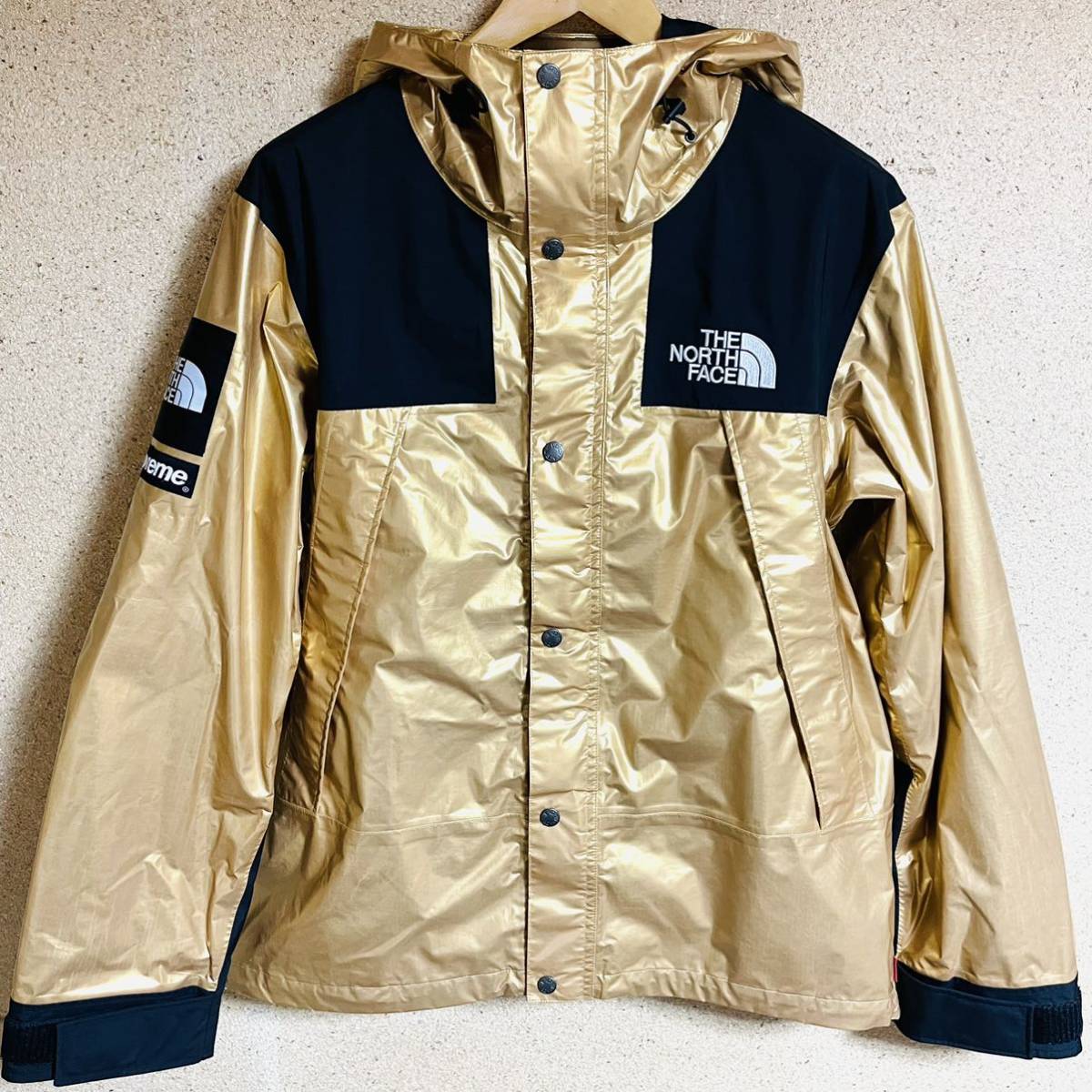 Supreme The North Face Metallic Mountain Parka Gold Black M 18ss 