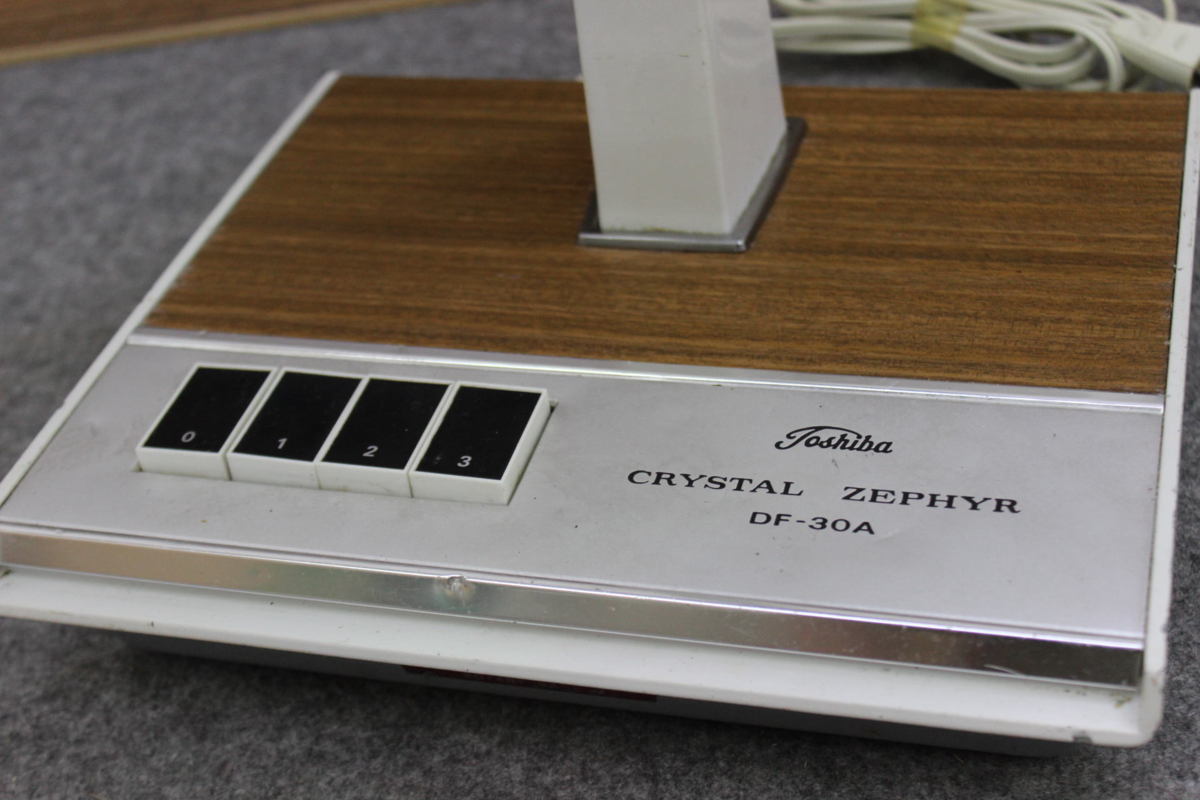 動作品☆扇風機 昭和レトロ TOSHIBA CRYSTAL ZEPHYR DF-30A 30cm卓上扇