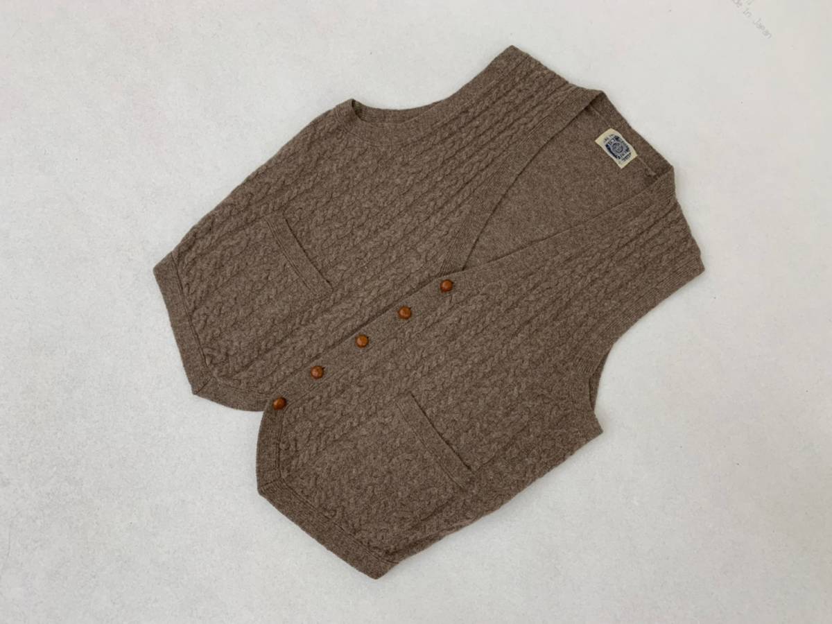 H035 J.PRESS ジェイプレス ケーブルニット ベスト クルミボタン 