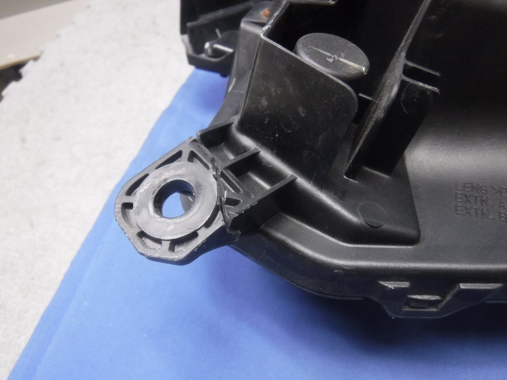 N-BOXカスタム JF1/JF2 前期 右ヘッドライト HID 100-62038 刻印：2