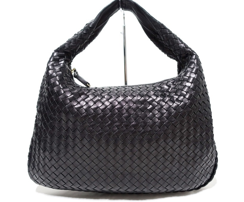 外側美品 BOTTEGA VENETA ボッテガヴェネタ イントレチャート ワンショルダーバッグ 115653 ブラック 黒 ラムスキン レザー 肩掛け可 BOTTEGA VENETA イントレ セカンドバッグ美品 VENETA(ボッテガヴェネタ) 外極美品
