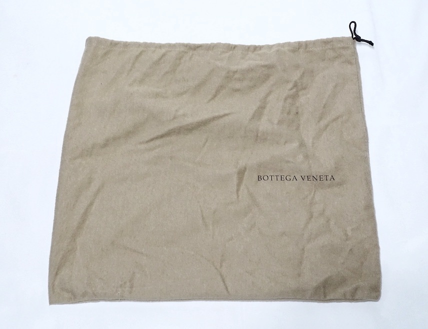 外側美品 BOTTEGA VENETA ボッテガヴェネタ イントレチャート ワンショルダーバッグ 115653 ブラック 黒 ラムスキン レザー 肩掛け可 BOTTEGA VENETA イントレ セカンドバッグ美品 VENETA(ボッテガヴェネタ) 外極美品