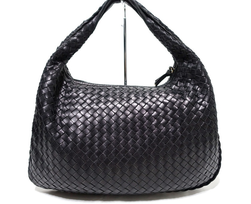 外側美品 BOTTEGA VENETA ボッテガヴェネタ イントレチャート ワンショルダーバッグ 115653 ブラック 黒 ラムスキン レザー 肩掛け可 BOTTEGA VENETA イントレ セカンドバッグ美品 VENETA(ボッテガヴェネタ) 外極美品