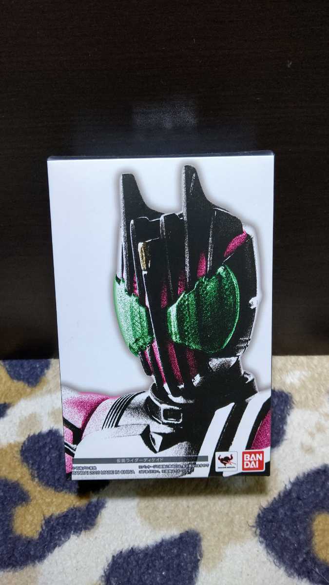 S.H.Figuarts（真骨彫製法）仮面ライダーディケイド 開封済 【公式通販】