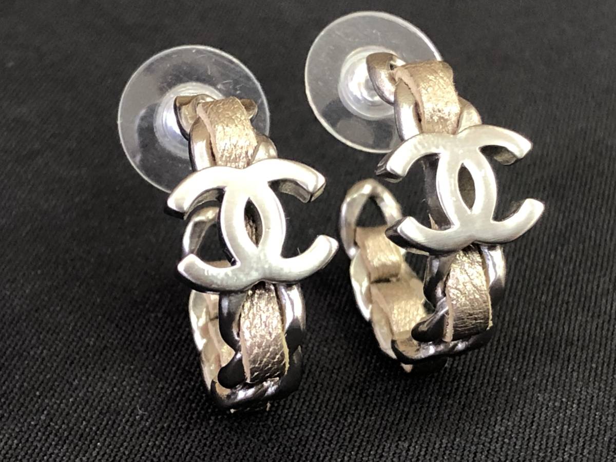 最新作，限定SALE 【CHANEL ピアス】ココマーク レザーチェーン フープ 
