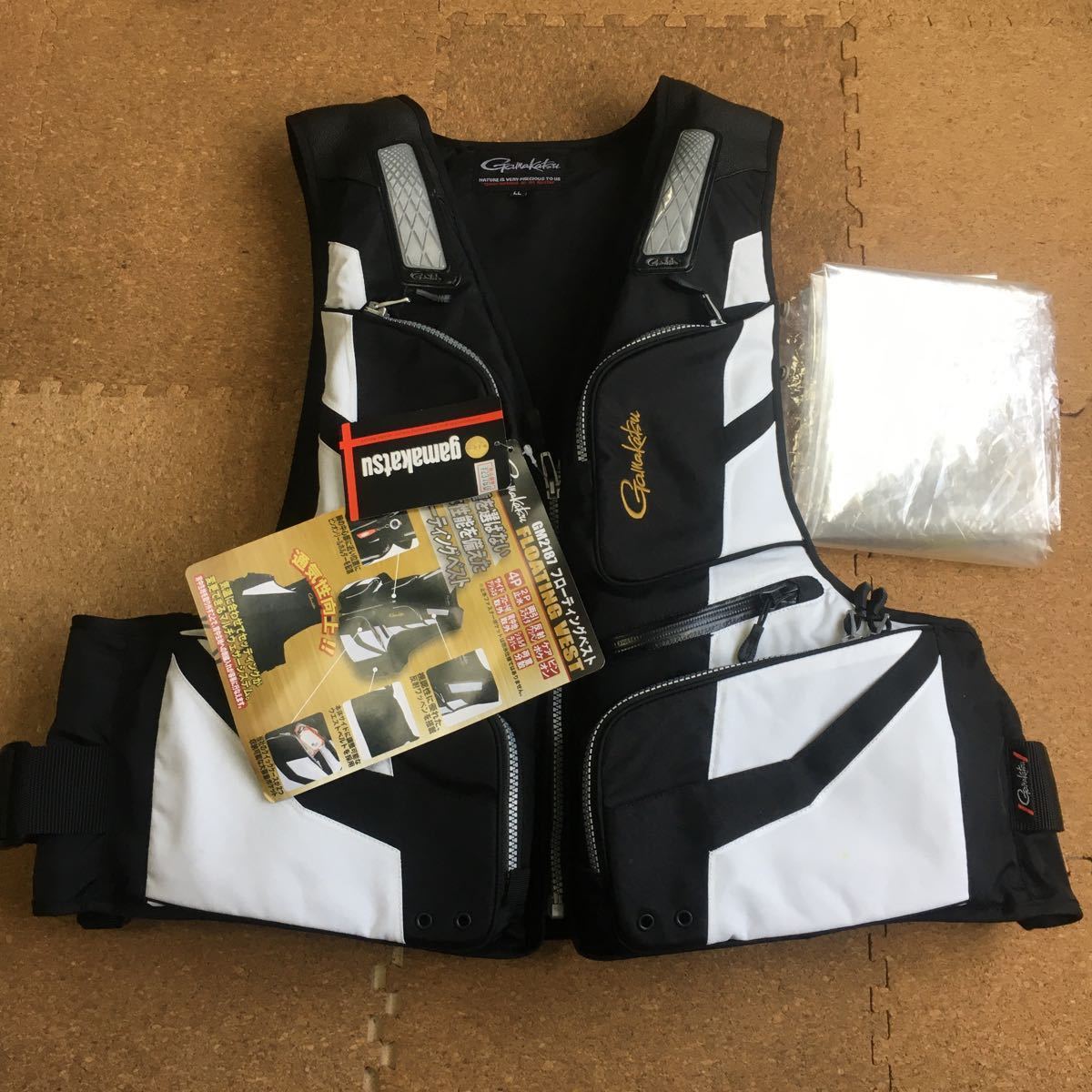 がまかつ GM-2187 フローティングベスト 未使用品 LL ブラック/ホワイト 磯釣り ライフジャケット 救命胴衣