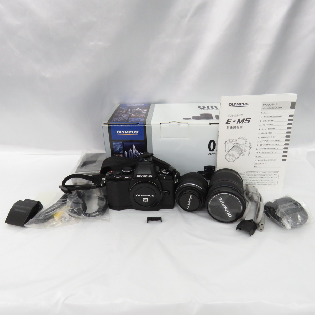 【美品】OLYMPUS オリンパス ミラーレス一眼レフカメラ OM-D E-M5 ダブルズームキット ブラック 10839873 OLYMPUS PEN オリンパス OM オリンパス&frasl;ミラーレス一眼レフカメラ 一眼レフ