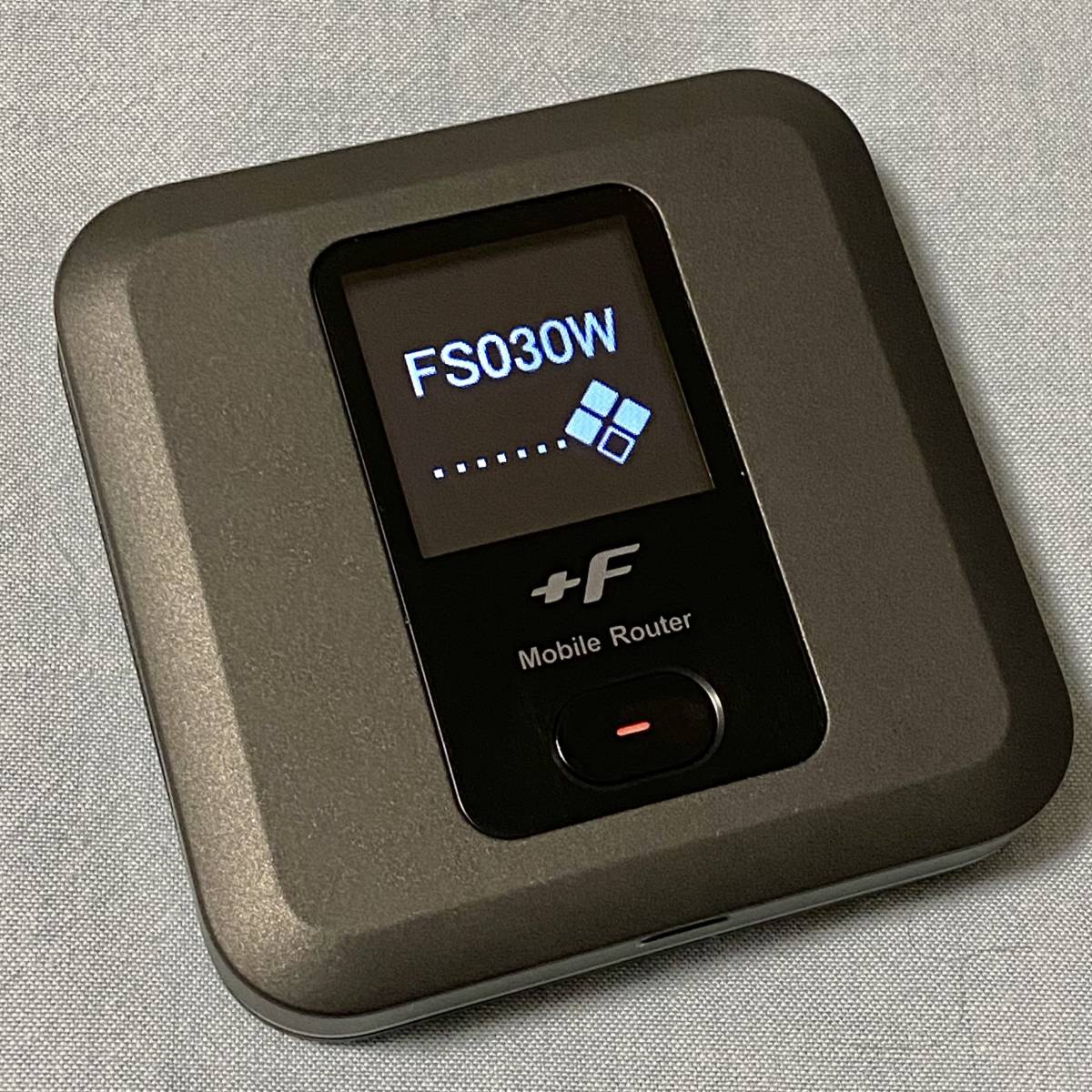 フジソフト FS030W & 専用クレードル 富士ソフト モバイルWiFiルーター