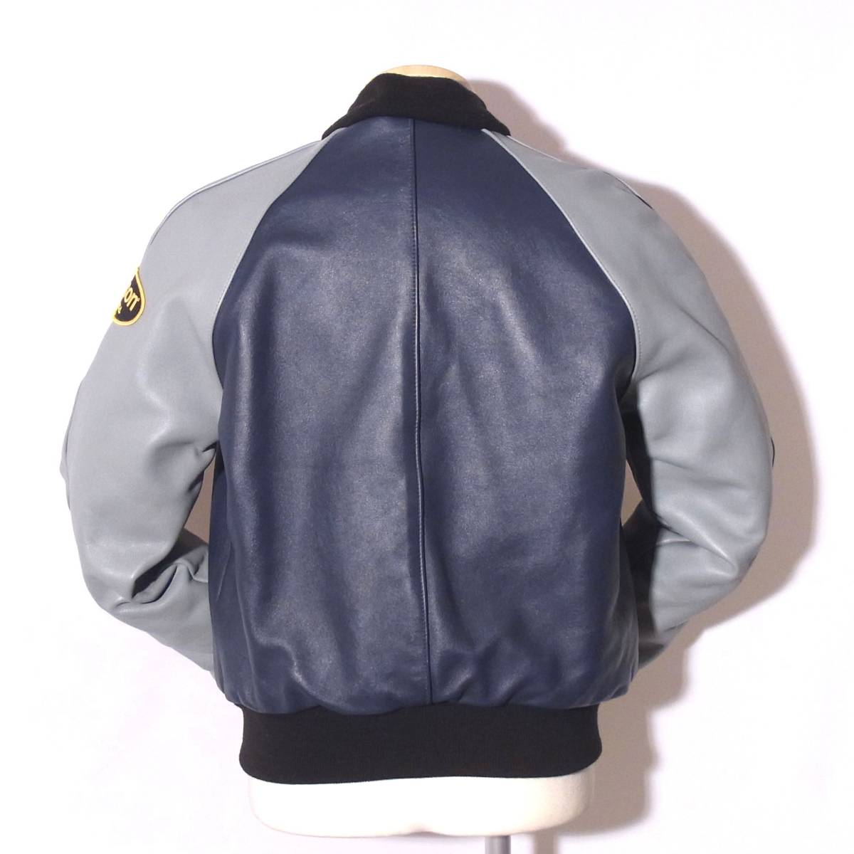 美品VANSON【バンソンTJV42レザースタジャン】クールなネイビーXグレー 
