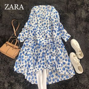 Zara 花柄 ワンピのヤフオク の相場 価格を見る ヤフオク のzara 花柄 ワンピのオークション売買情報は62件が掲載されています