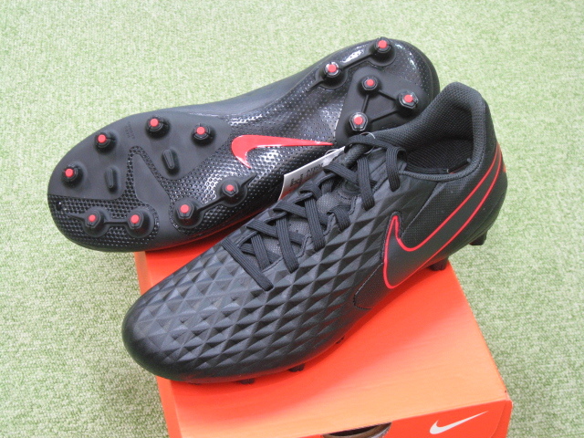 超激得，新品 NIKE/ナイキ/レジェンド 8 アカデミー HG/27.0cm ブラック/ダークスモークグレー/チリレッド AT6013-060(27.0cm)｜売買されたオークション情報、yahooの商品情報をアーカイブ公開 - オークファン シューズ
