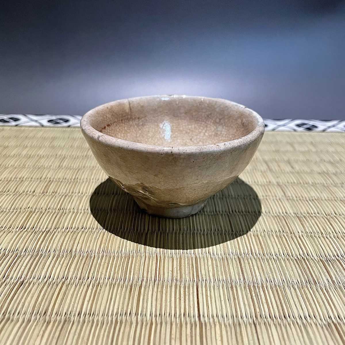 青磁　茶碗　ニュウあり　修理あり　茶道具　骨董　古玩 李朝 高麗 ぐい呑 傷あり 箱無し : 粉引 酒器 骨董品 白磁 青磁 御本
