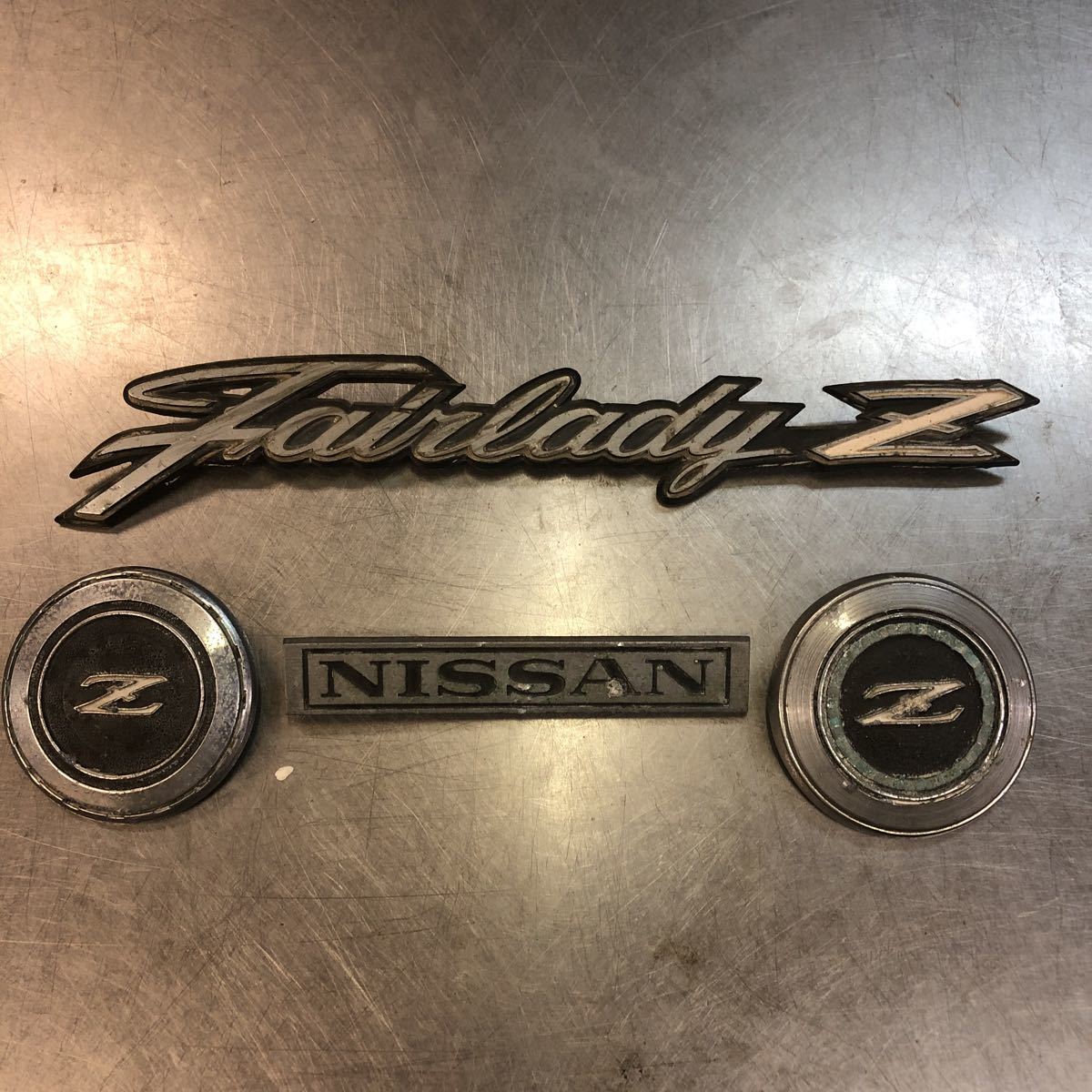 旧車 日産 フェアレディZ エンブレム 当時物