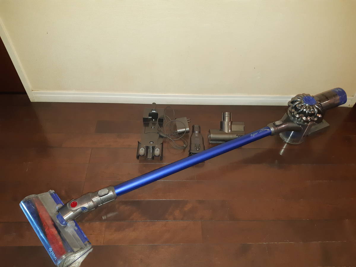 送料無料!! dyson v6 Fluffy 【ジャンク扱い】 ダイソン 家電、AV