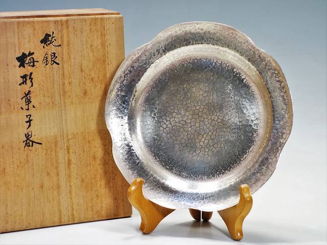 K11030【純銀製 呉杉堂 造】純銀 梅形 菓子器 銀製 菓子皿 SILVER