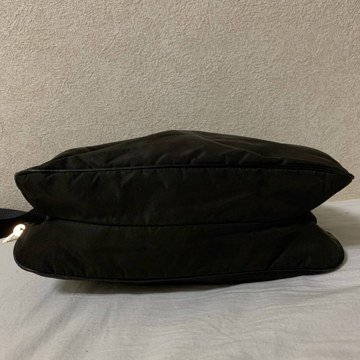 希少 PRADA プラダ ショルダーバッグ テスートナイロン白タグ ブラック