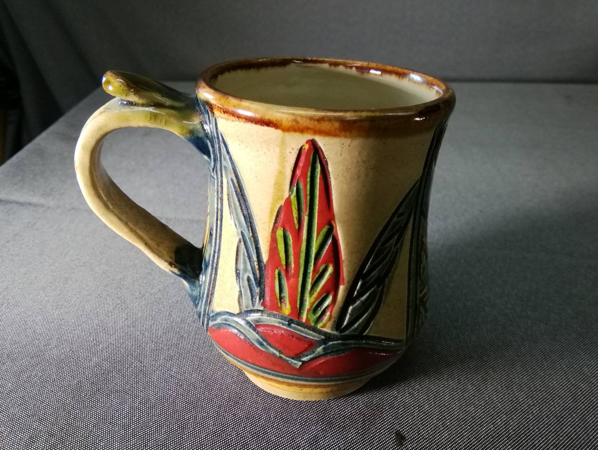 壺屋焼 新垣勲 zakka 魚文 towi store 魚紋花瓶 – 茶道具『琉球壺屋焼