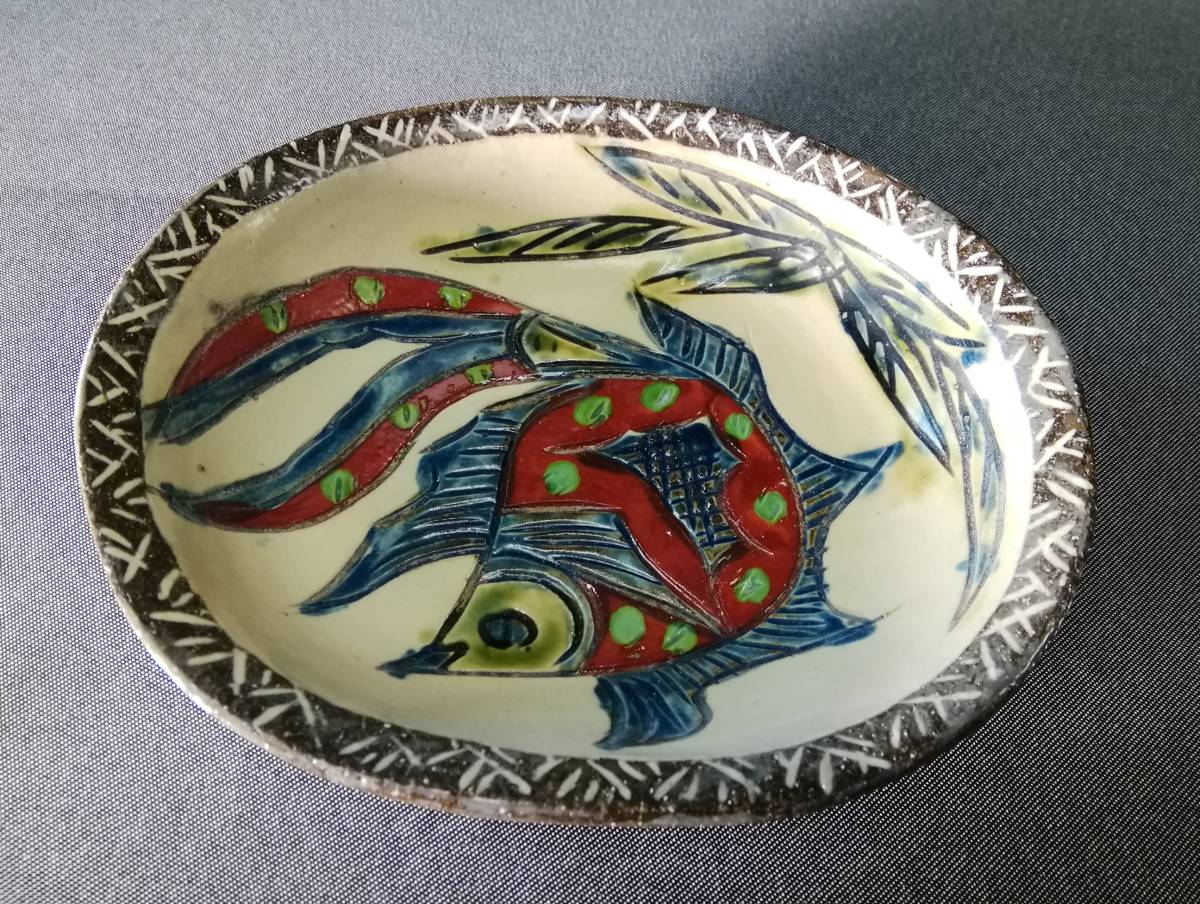 壺屋焼 新垣勲 zakka 魚文 towi store 魚紋花瓶 – 茶道具『琉球壺屋焼