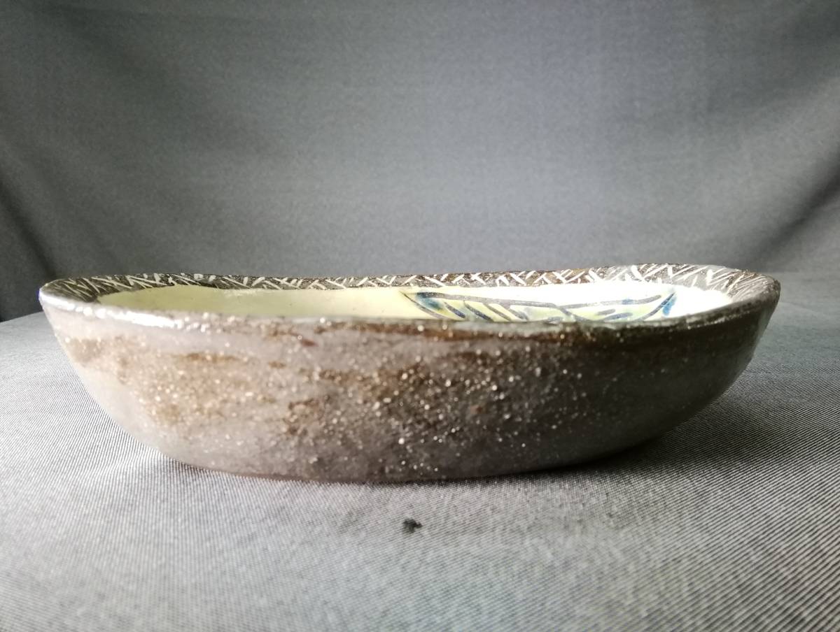 壺屋焼 新垣勲 zakka 魚文 towi store 魚紋花瓶 – 茶道具『琉球壺屋焼