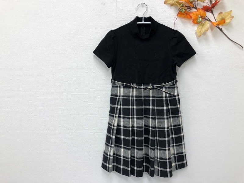 A 532 子ども服女の子キッズ Kumikyoku オンワード樫山 半袖ワンピース サイズ L 1cm 130cm 色 黒白 ワンピース ミニスカート 売買されたオークション情報 Yahooの商品情報をアーカイブ公開 オークファン Aucfan Com