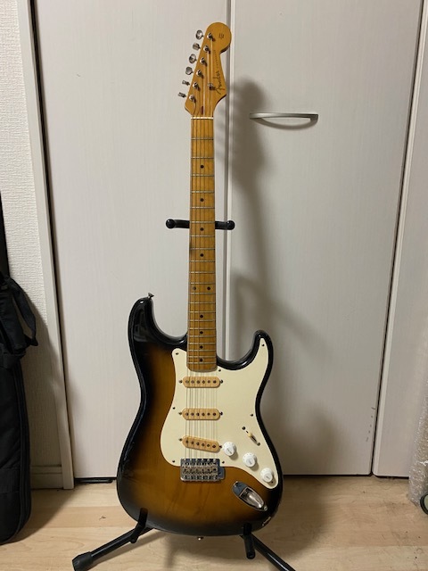 FENDER -Japan stratocaster カラー：サンバースト 「C＋6桁 MADE IN