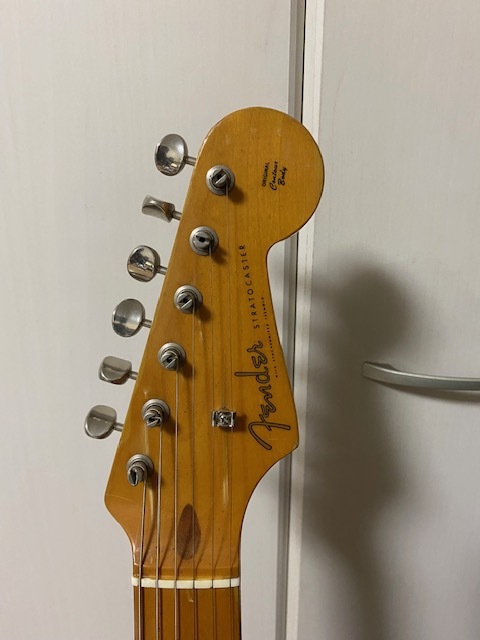 FENDER -Japan stratocaster カラー：サンバースト 「C＋6桁 MADE IN