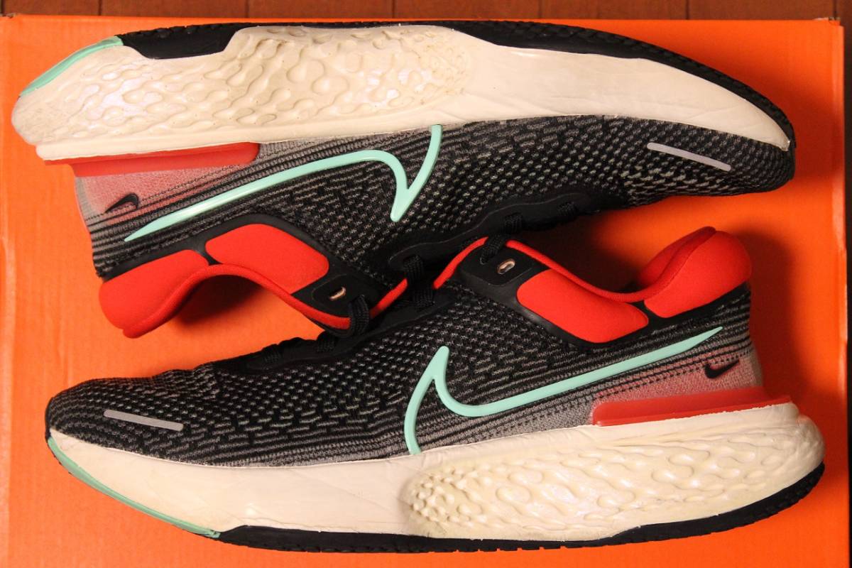ナイキ　インヴィンシブルラン　フライニット　NIKE ZOOMX INVINCIBLE RUN FK 27.0cm