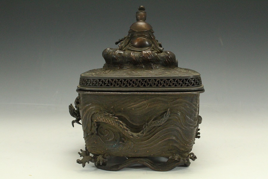 香炉　在銘　作者不明　共箱　N716 人気SALE 【銀閣】名品 鋳銅 龍紋 菩薩香炉 在銘 共箱 旧家蔵出(
