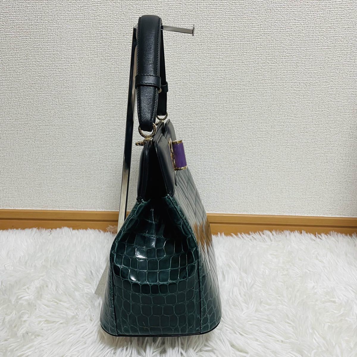 BVLGARI ショルダーバッグ　イザベラ・ロッセリーニ　本革希少品 BVLGARI（ブルガリ） イザベラ ロッセリーニ ハンドバッグ ショルダー