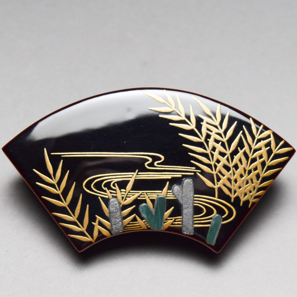 扇屋道場宗廣「桐絵 埋木 香合」共箱 高さ 約5cm 幅 約7.5cm
