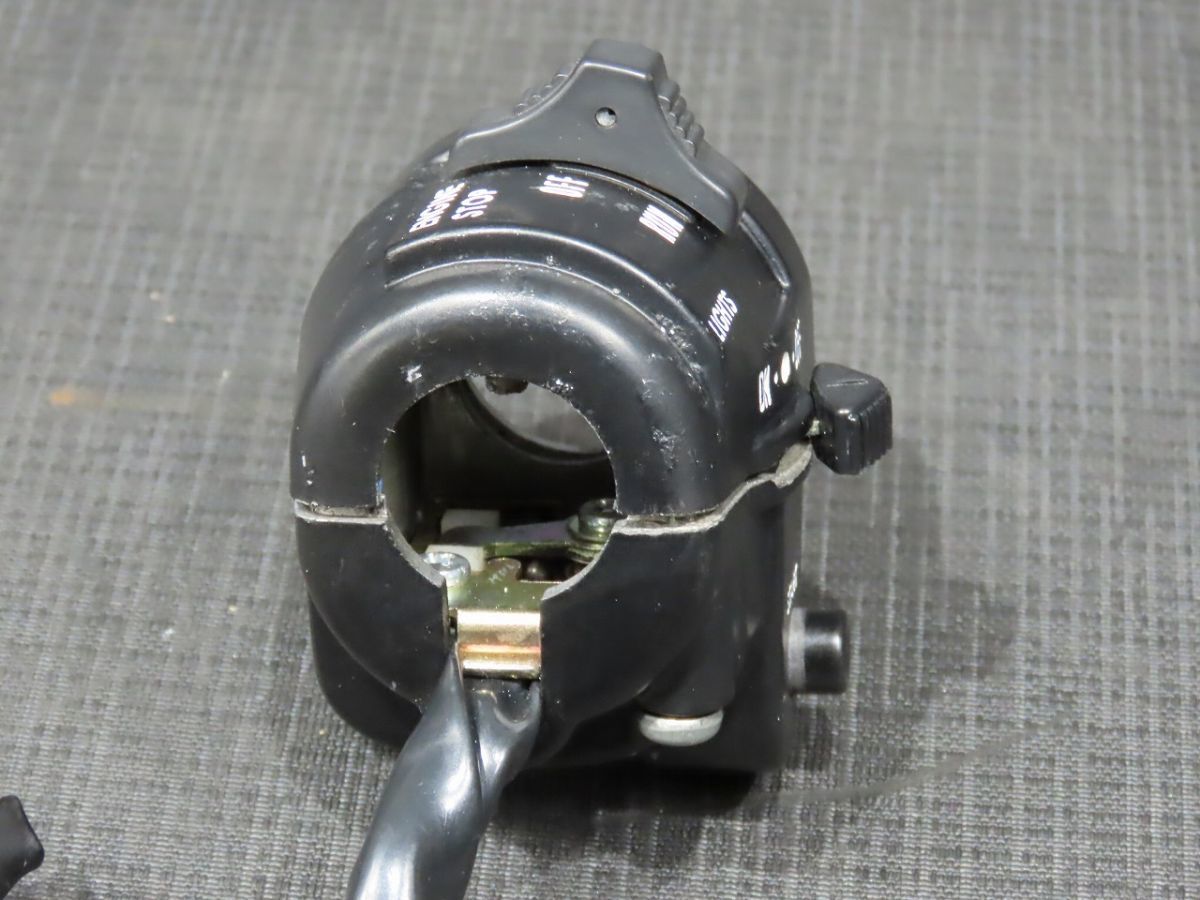 1985年 GPZ250 C3 EX250C 右ハンドルスイッチ【060】 GPZ250-B-014 2026年最新Yahoo!オークション -カワサキ 右 -「カワサキ Yahoo!オークション スイッチボックス