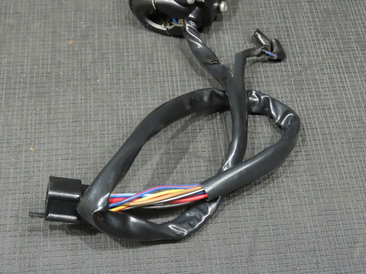 1985年 GPZ250 C3 EX250C 右ハンドルスイッチ【060】 GPZ250-B-014 2026年最新Yahoo!オークション -カワサキ 右 -「カワサキ Yahoo!オークション スイッチボックス