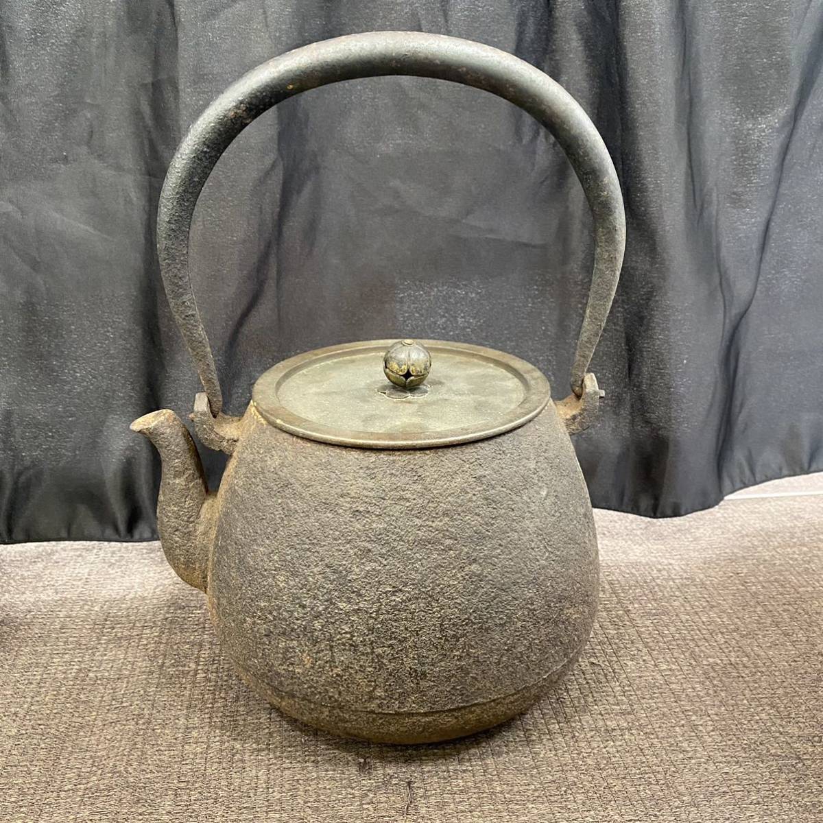 【骨董】名越昌晴 昌晴正 龍文花瓶 金属工芸 鋳物 古銅 古鉄 花入 時代物 鉄瓶 名越昌晴造 大日本釜師長 アンティーク 名越昌晴 大日本釜師長 鉄瓶/